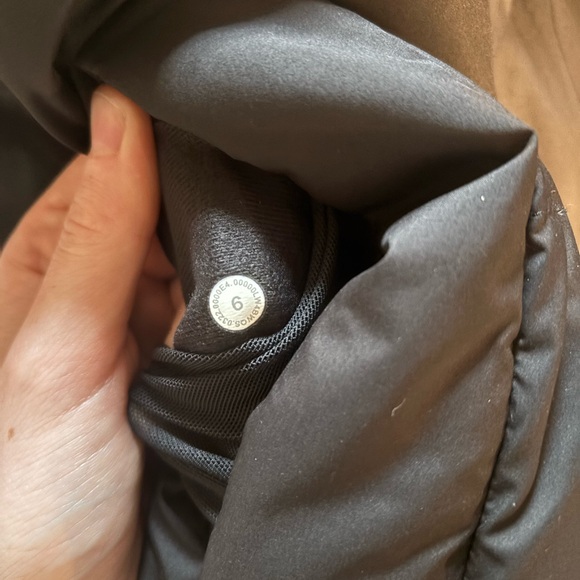 Lululemon cropped puffer vest - Picture 3 of 3